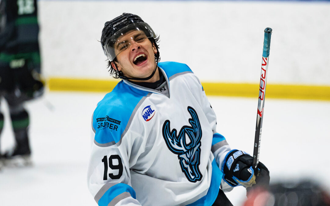 Windigo complete first home sweep of the season; Win fourth straight over Wildernes