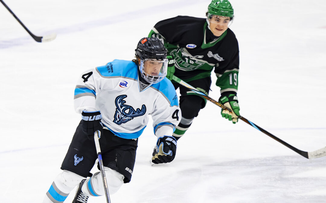 Seven-goal victory for the Windigo highlights series split with Steel